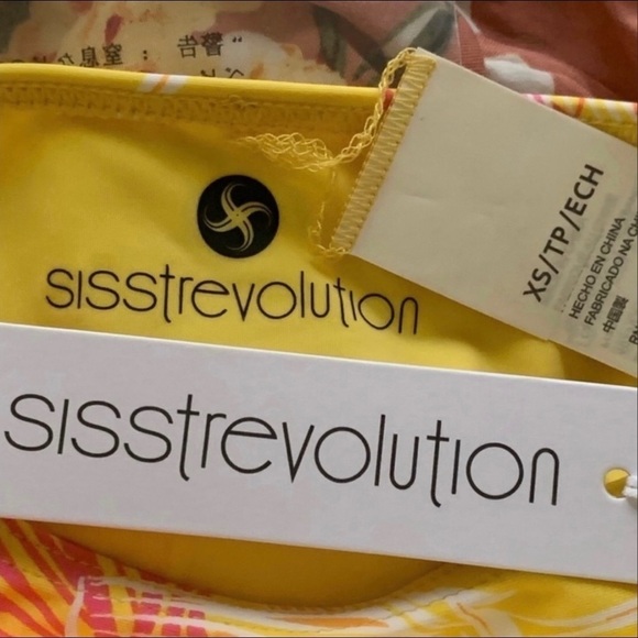 💋NWT SISSTREVOLUTION 2 Piece Floral Print Bandeau Hipster Bikini Size XS - Picture 8 of 10